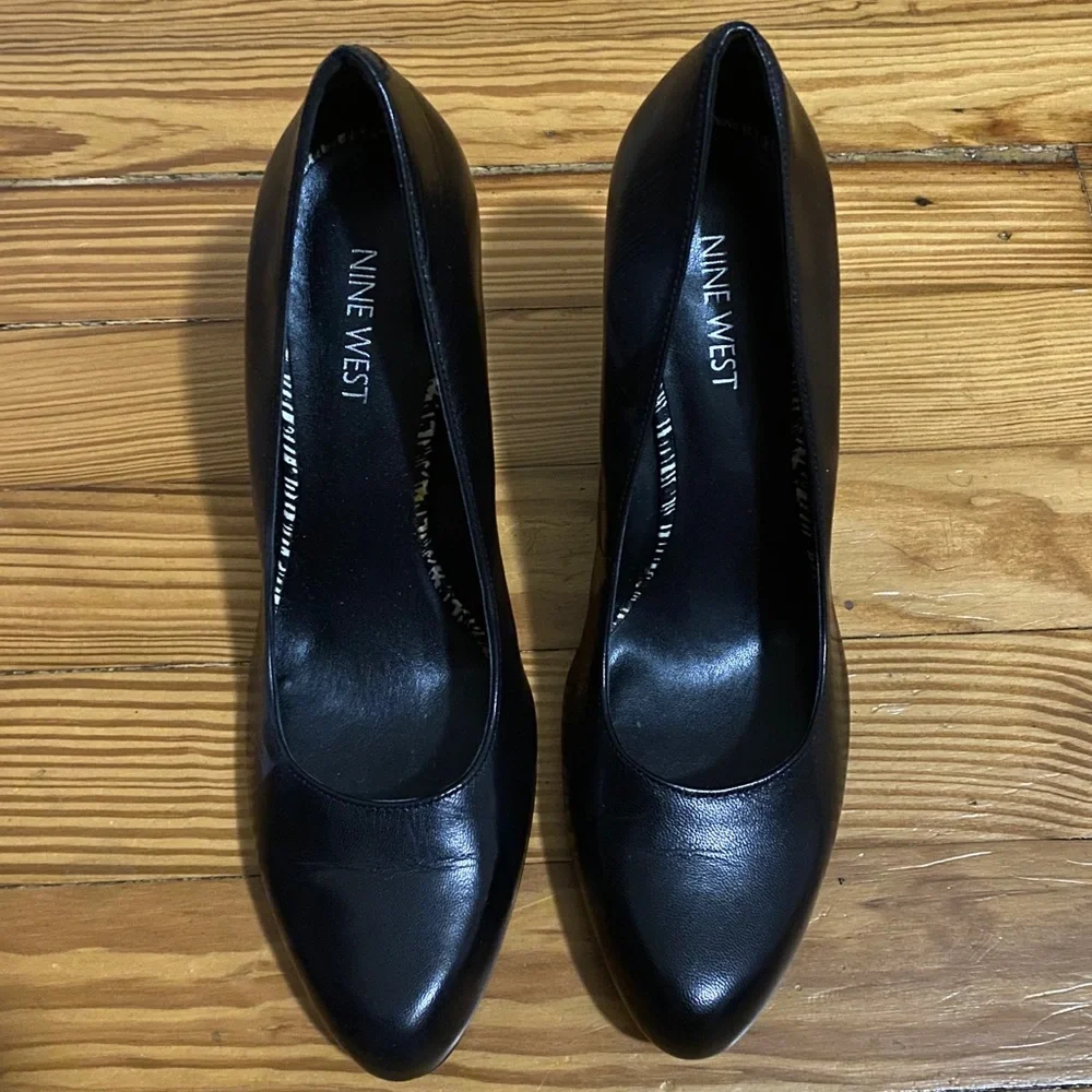 Nine West Black Wedge Pumps with Patterned Wedge